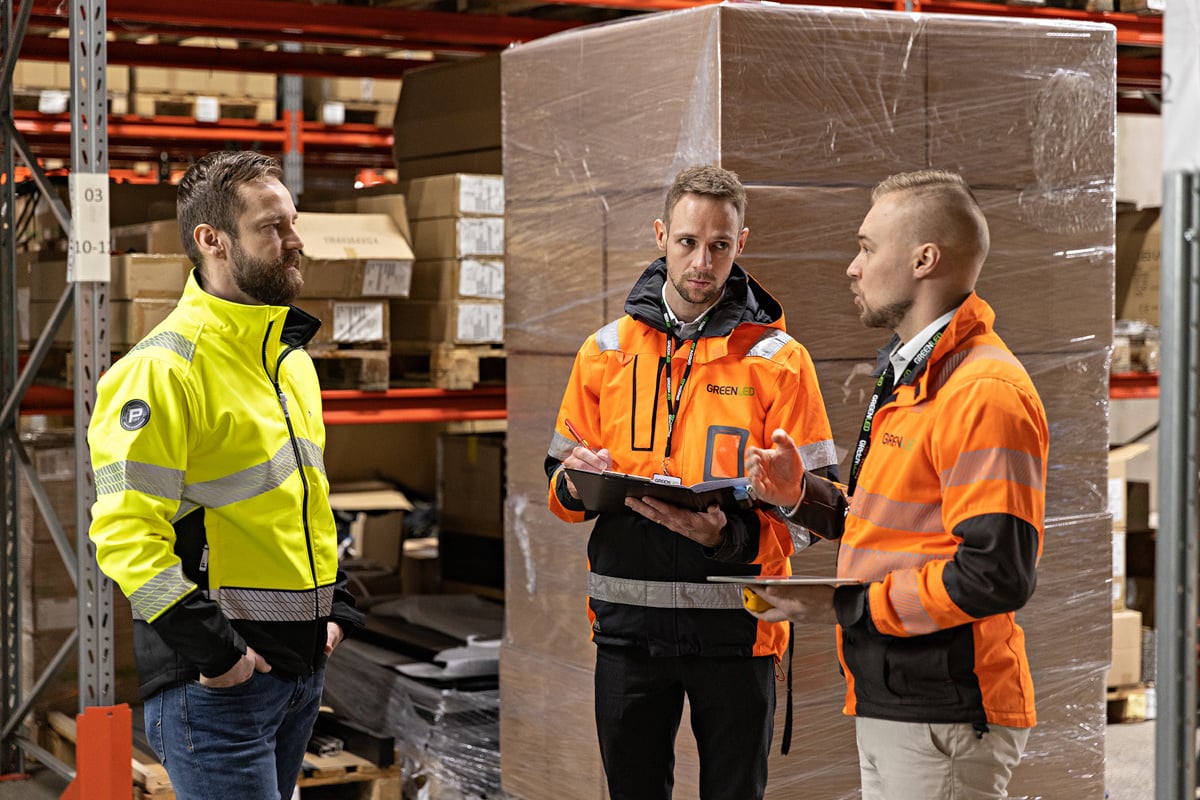 Greenled_warehouse_14_1200px