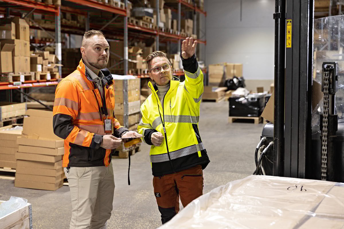 Greenled_warehouse_18_1200px