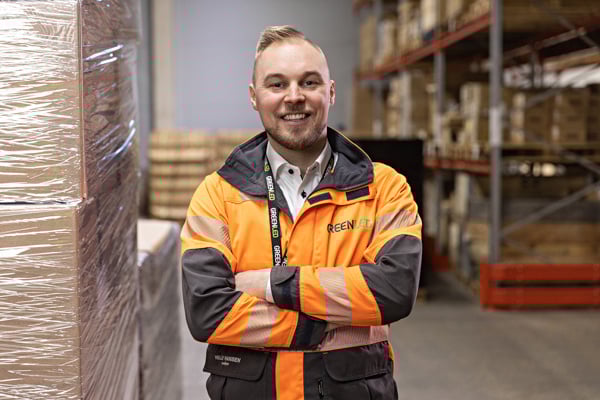 Greenled_warehouse_6_600px