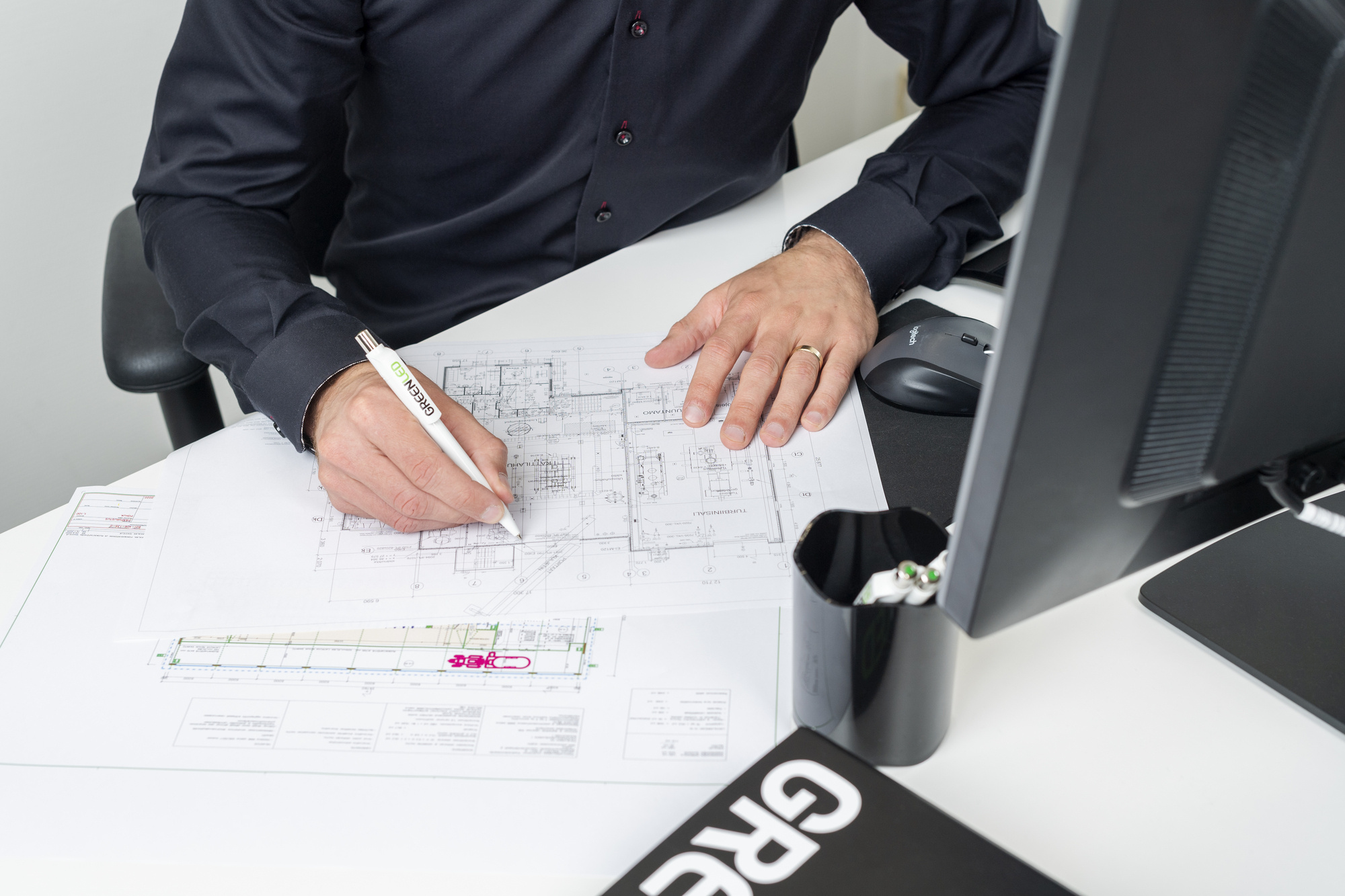 Greenled_office_2000x