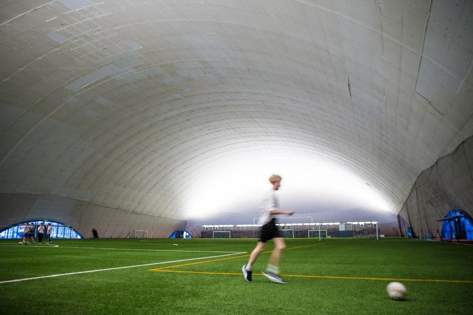 Reference_arena_and_sports_hall_lighting_Esport_Center_10