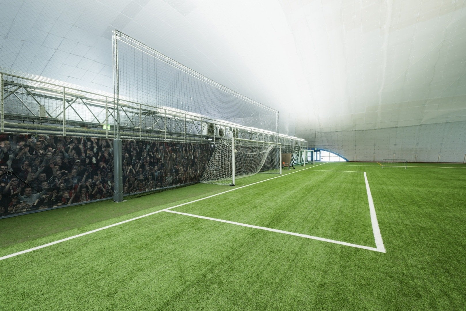 Reference_arena_and_sports_hall_lighting_Esport_Center_5