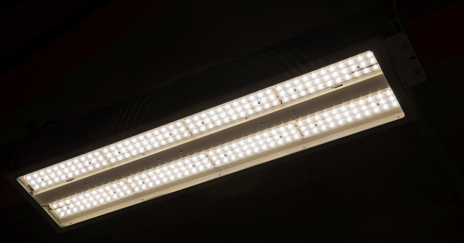 Reference_arena_and_sports_hall_lighting_Esport_Center_7