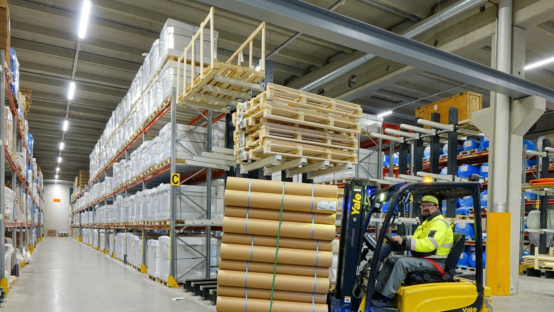 Reference_industrial_lighting_Ahlstrom-Munksjo-Glassfibre_5