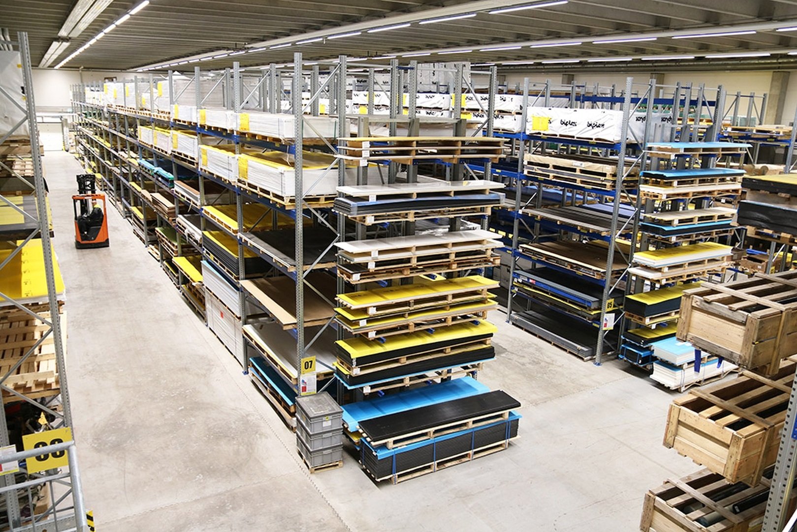 Reference_industrial_lighting_Vink_Finland_1