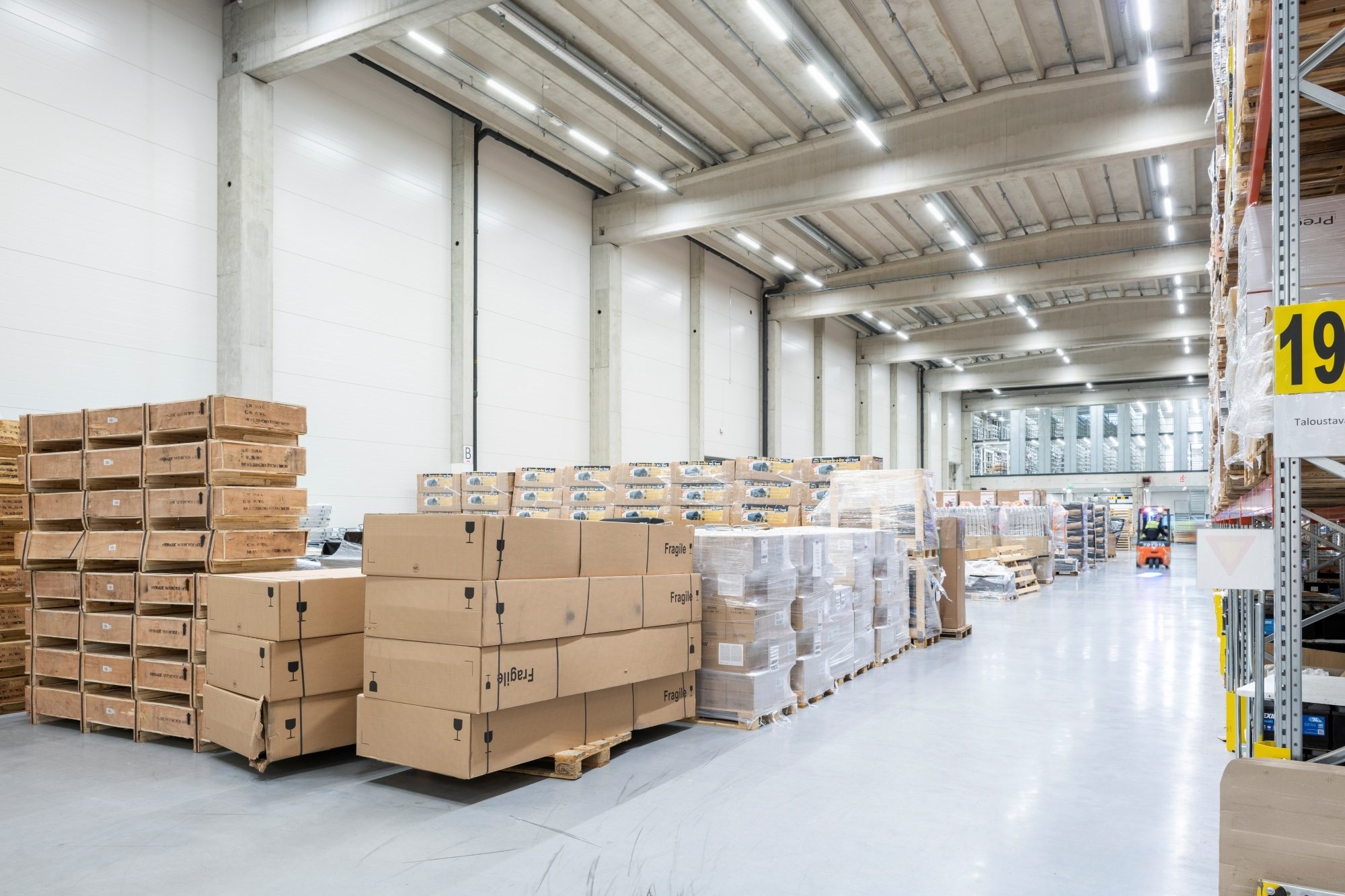 Reference_logistics_lighting_Broman_Logistics_2