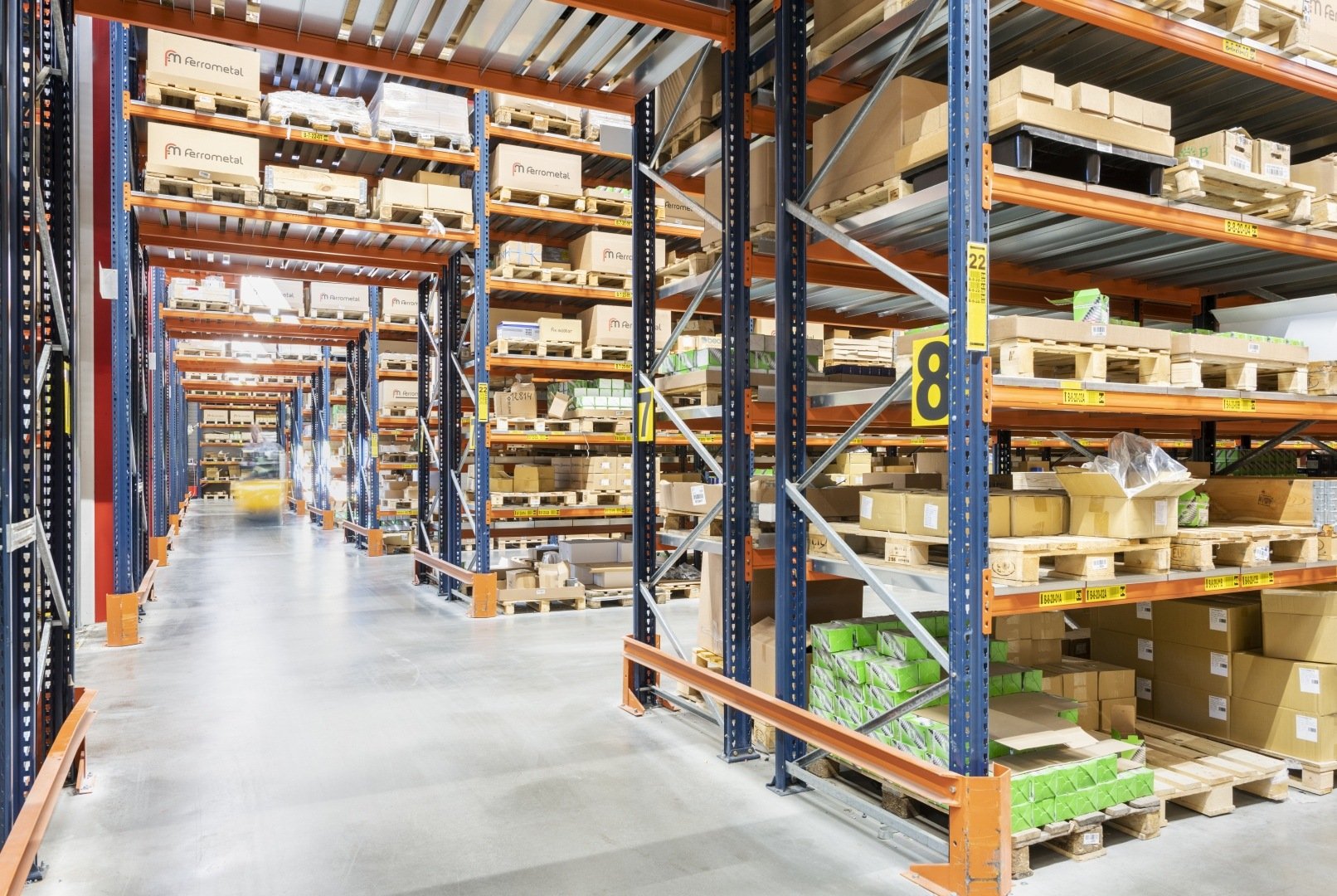 Reference_logistics_lighting_Ferrometal_2