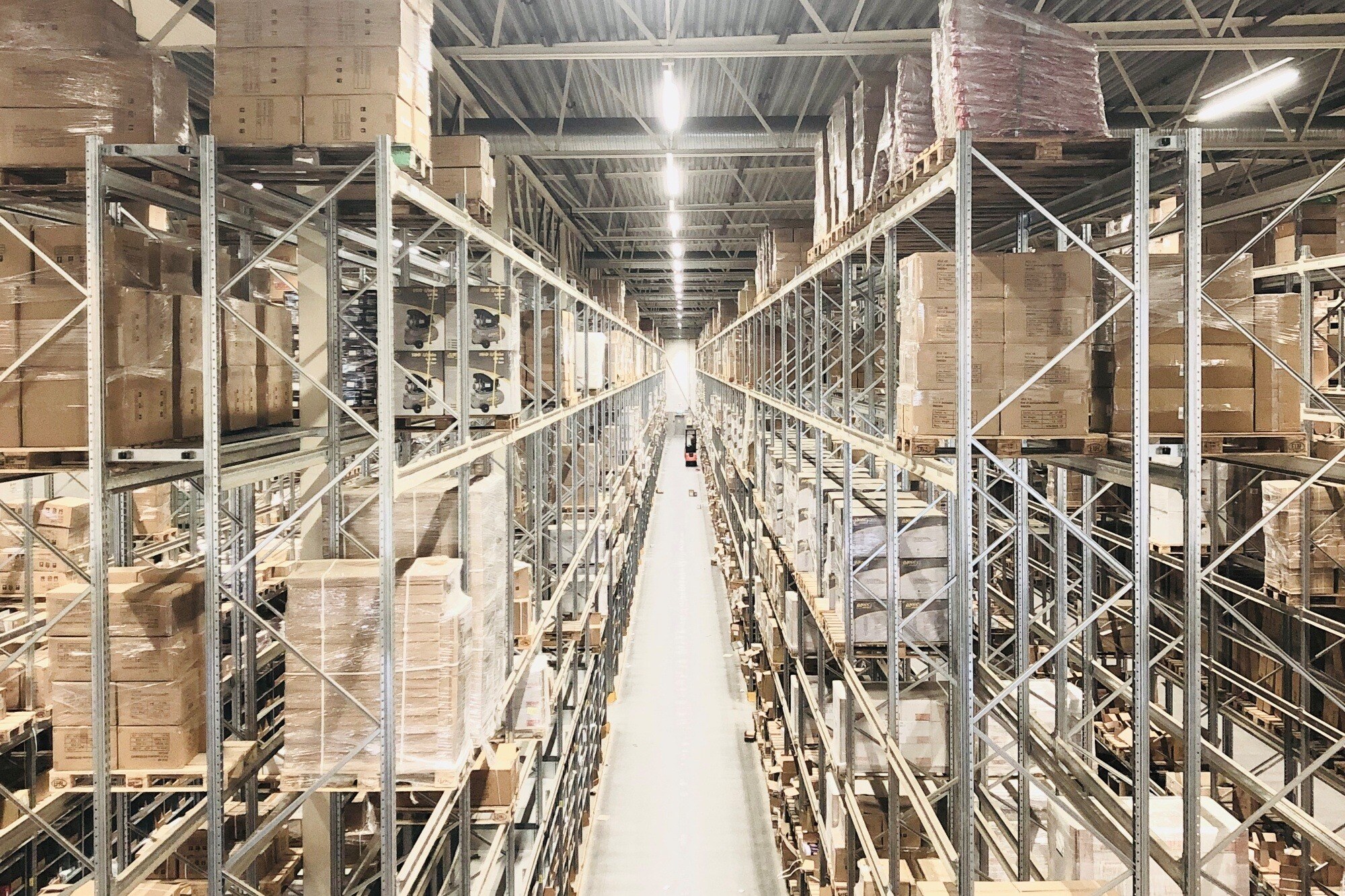 Reference_logistics_lighting_Jula_Logistics_1