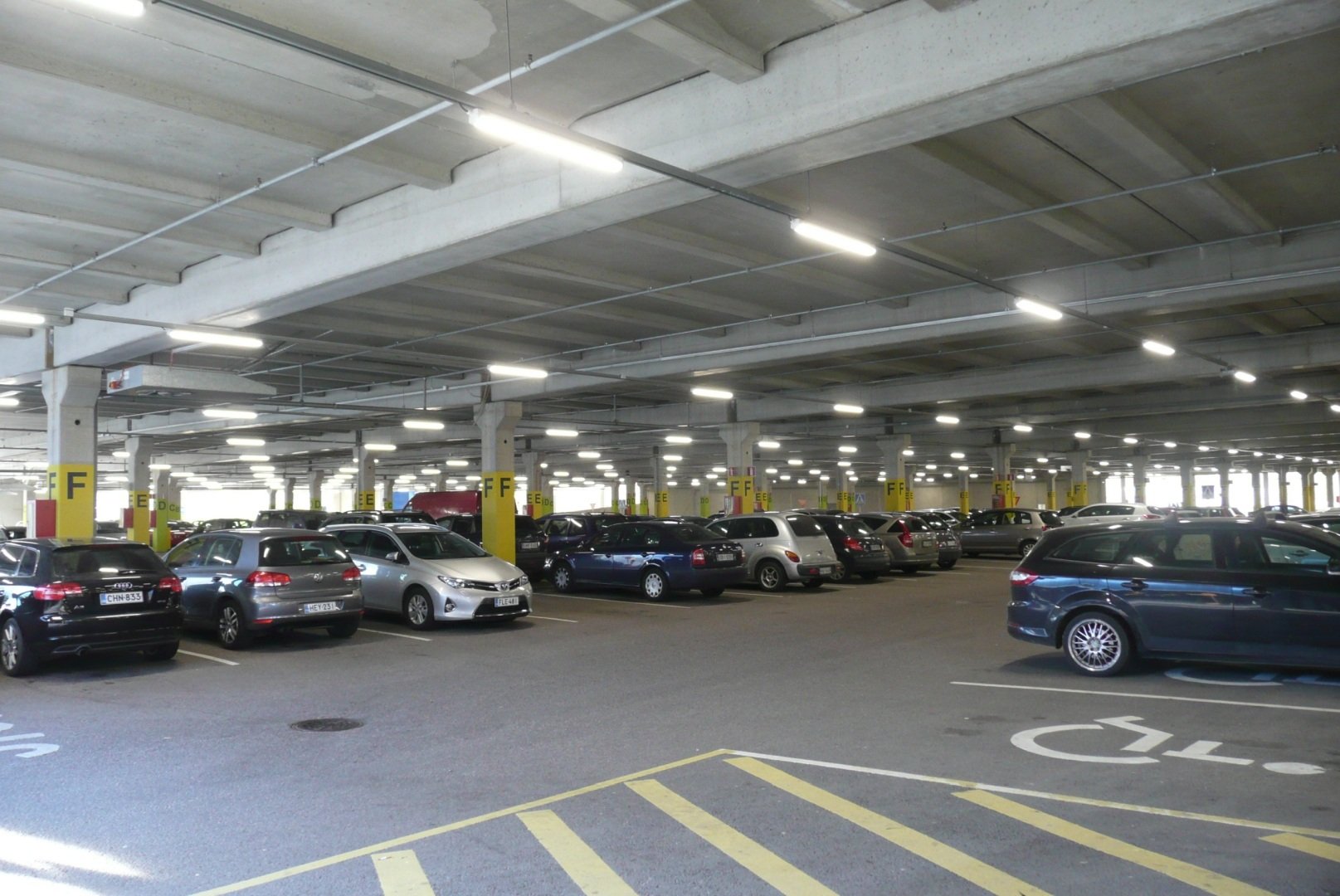 Reference_parking_lighting_Kauppakeskus_Karisma_3 (1)