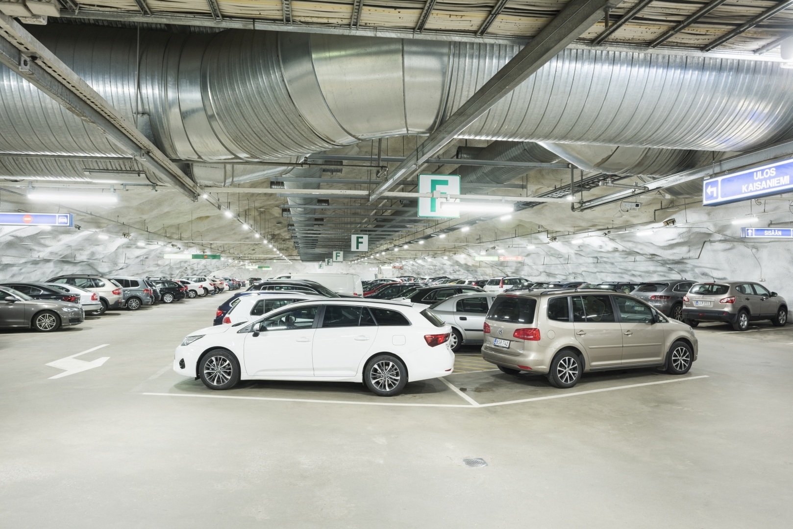 Reference_parking_lighting_P-Kluuvi_4