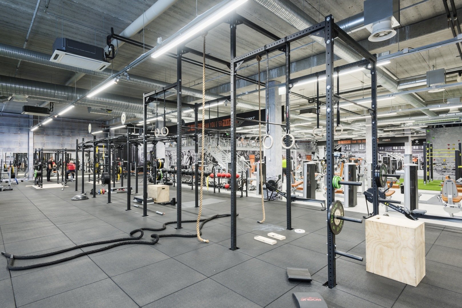 Reference_sports_hall_and_arena_lighting_Esport_Express_3