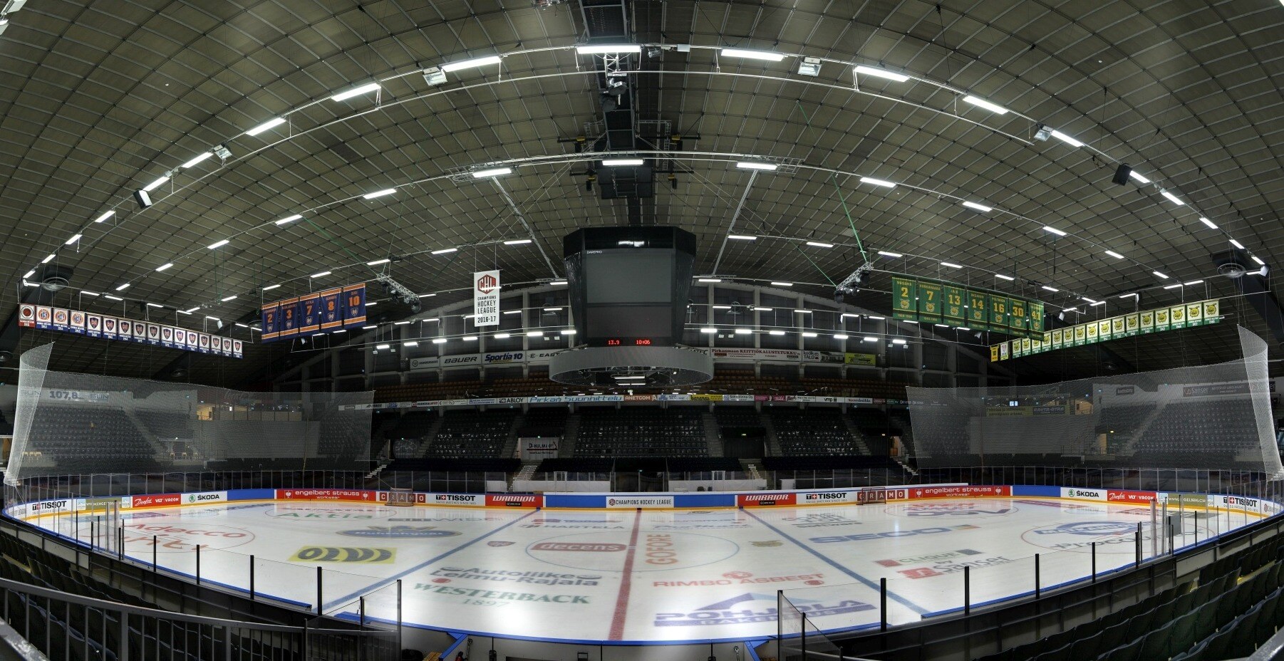 Reference_sports_hall_and_arena_lighting_Hakametsan_jaahalli_1