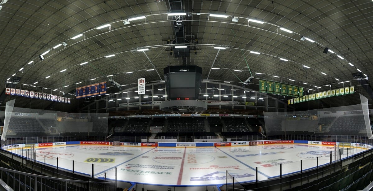 Hakametsän jäähalli