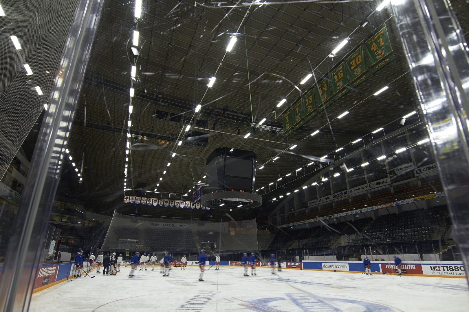 Reference_sports_hall_and_arena_lighting_Hakametsan_jaahalli_7