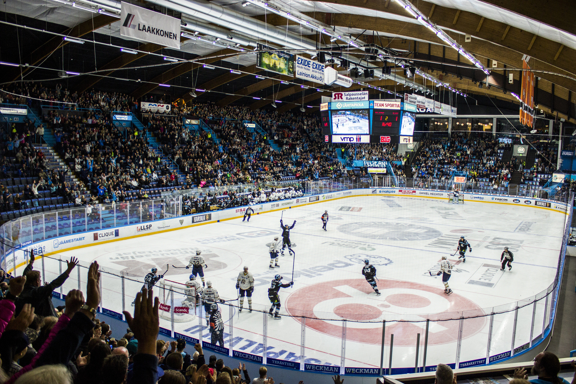 Reference_sports_hall_and_arena_lighting_Isku_Areena_1