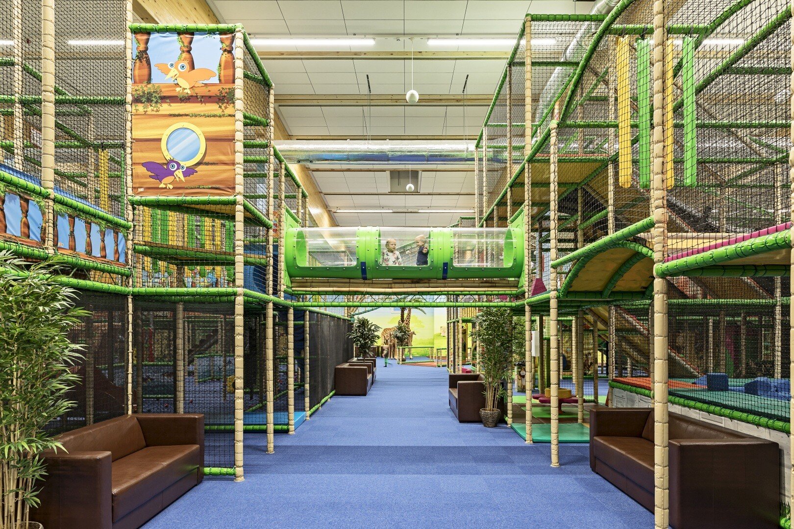 Reference_sports_hall_and_arena_lighting_Leos_Leikkimaa_1063