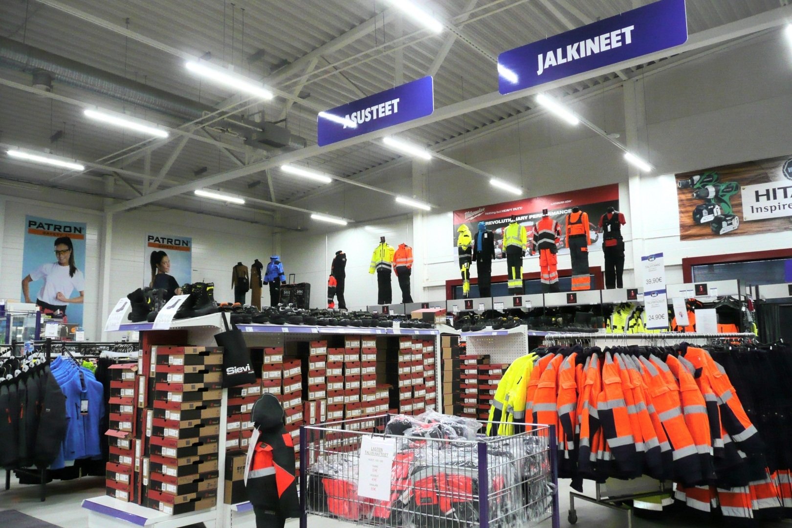 Reference_store_lighting_IKH_10