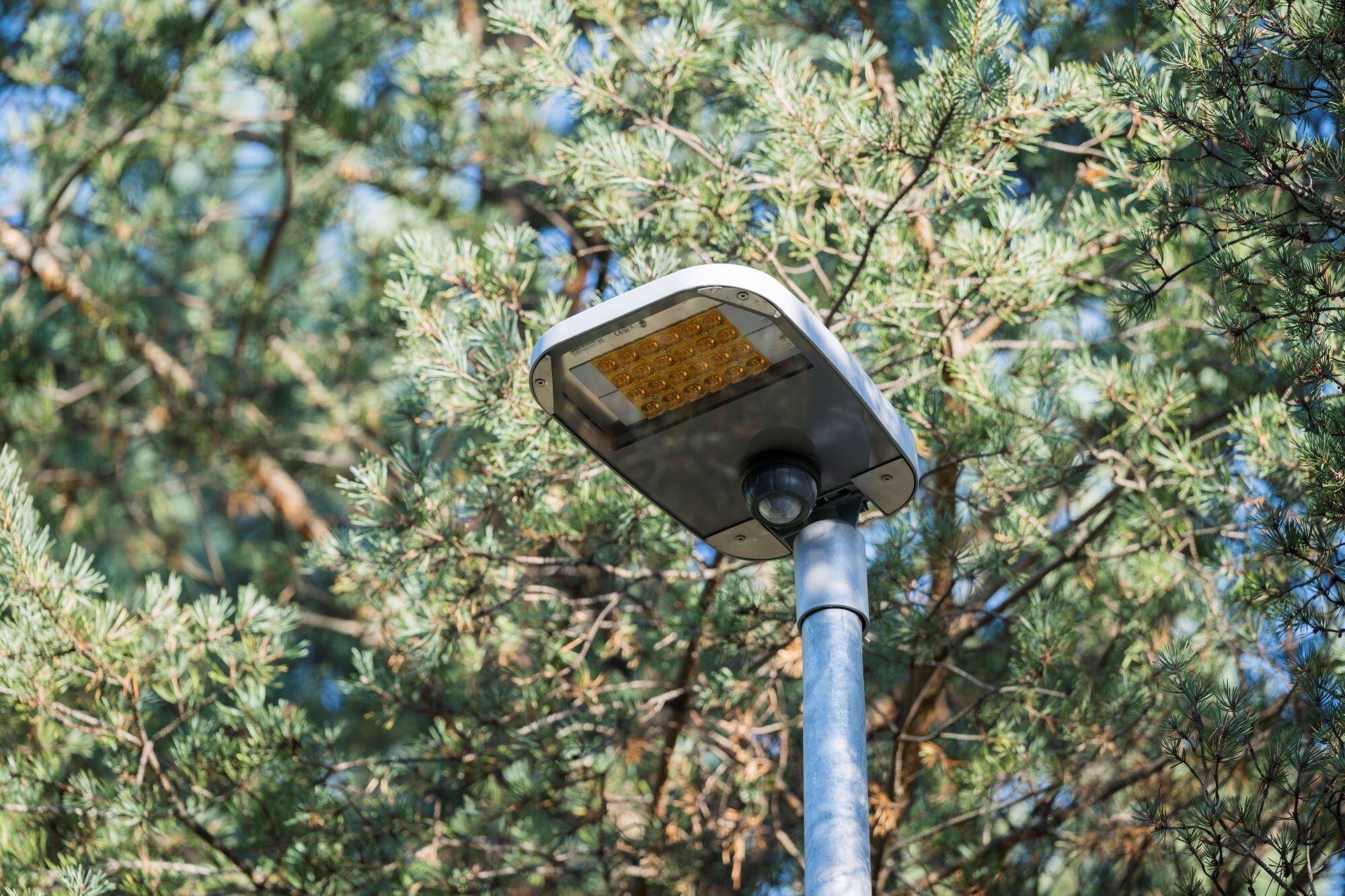 Reference_streeth_lighting_Pori_light_Amber_lens_2000x