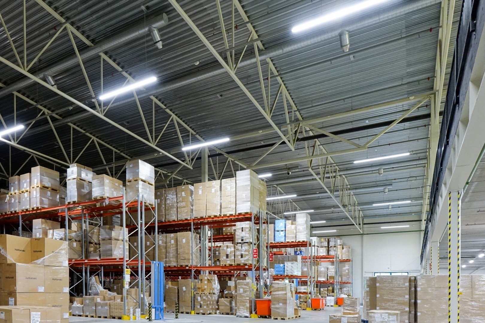 Reference_logistics_lighting_Huhtamaki_Foodservice_Nordic_5