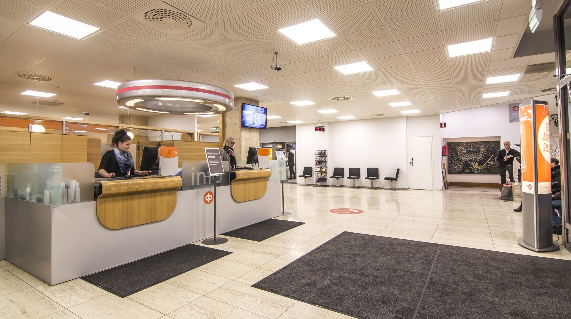 Reference_office_lighting_Oulun_Osuuspankki_1