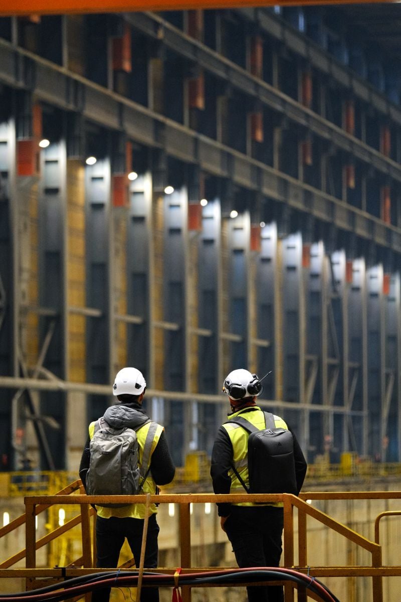 Shipyard_side2_1200px