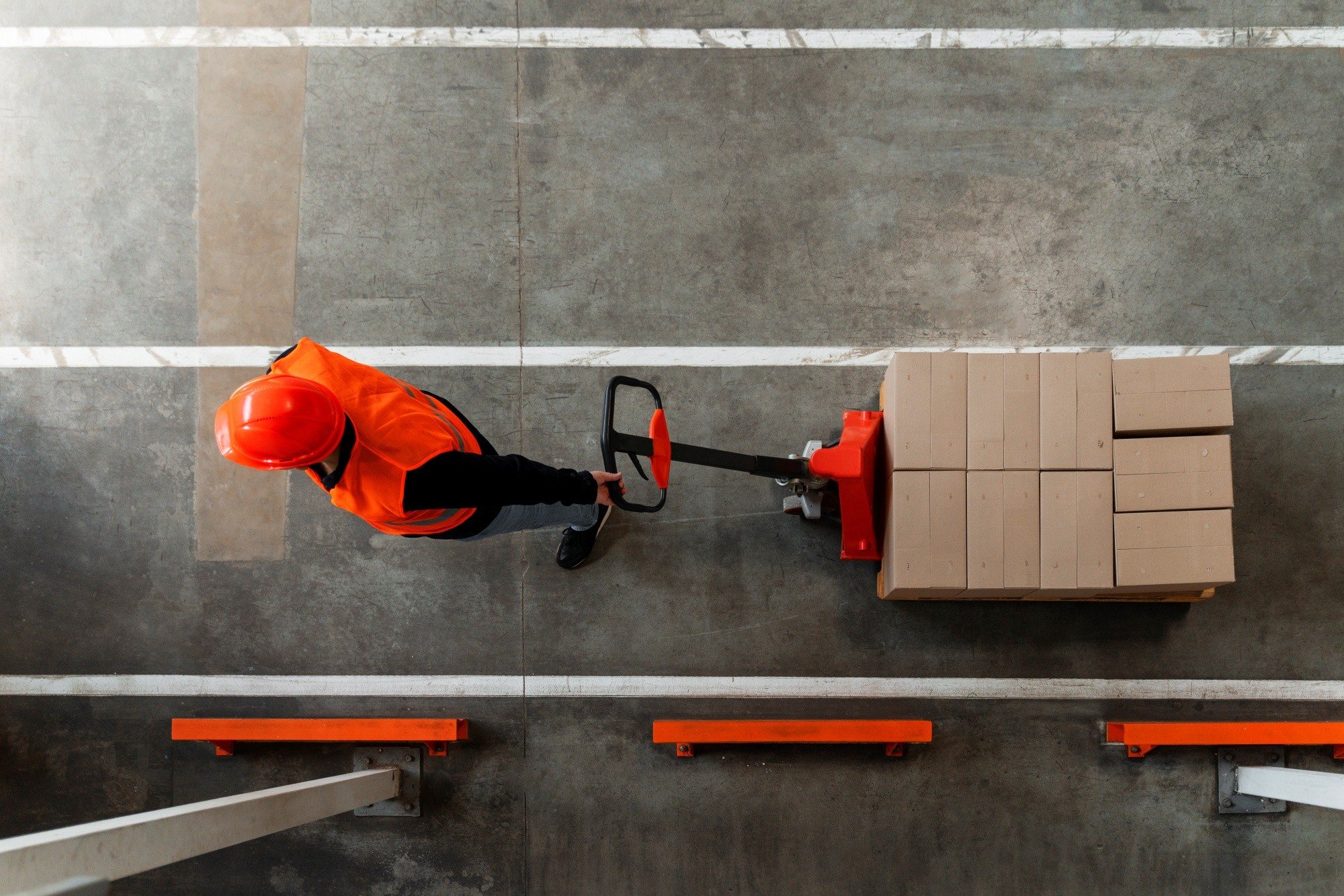 brand-logistics-top-pallet_2000x1333